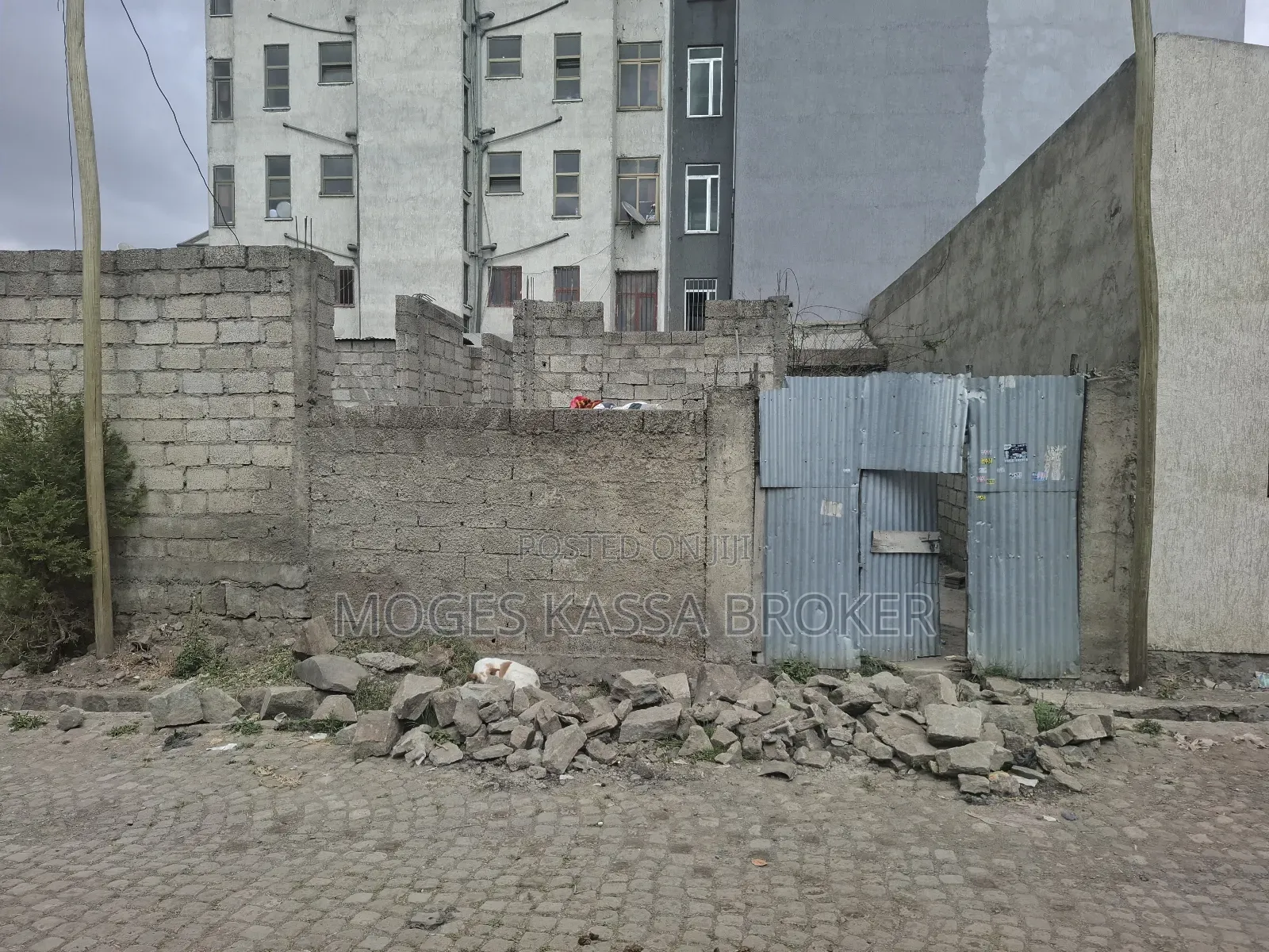 3bdrm House in አያት ሆሴዕ ሪል ስቴት ፊት, Yeka for sale