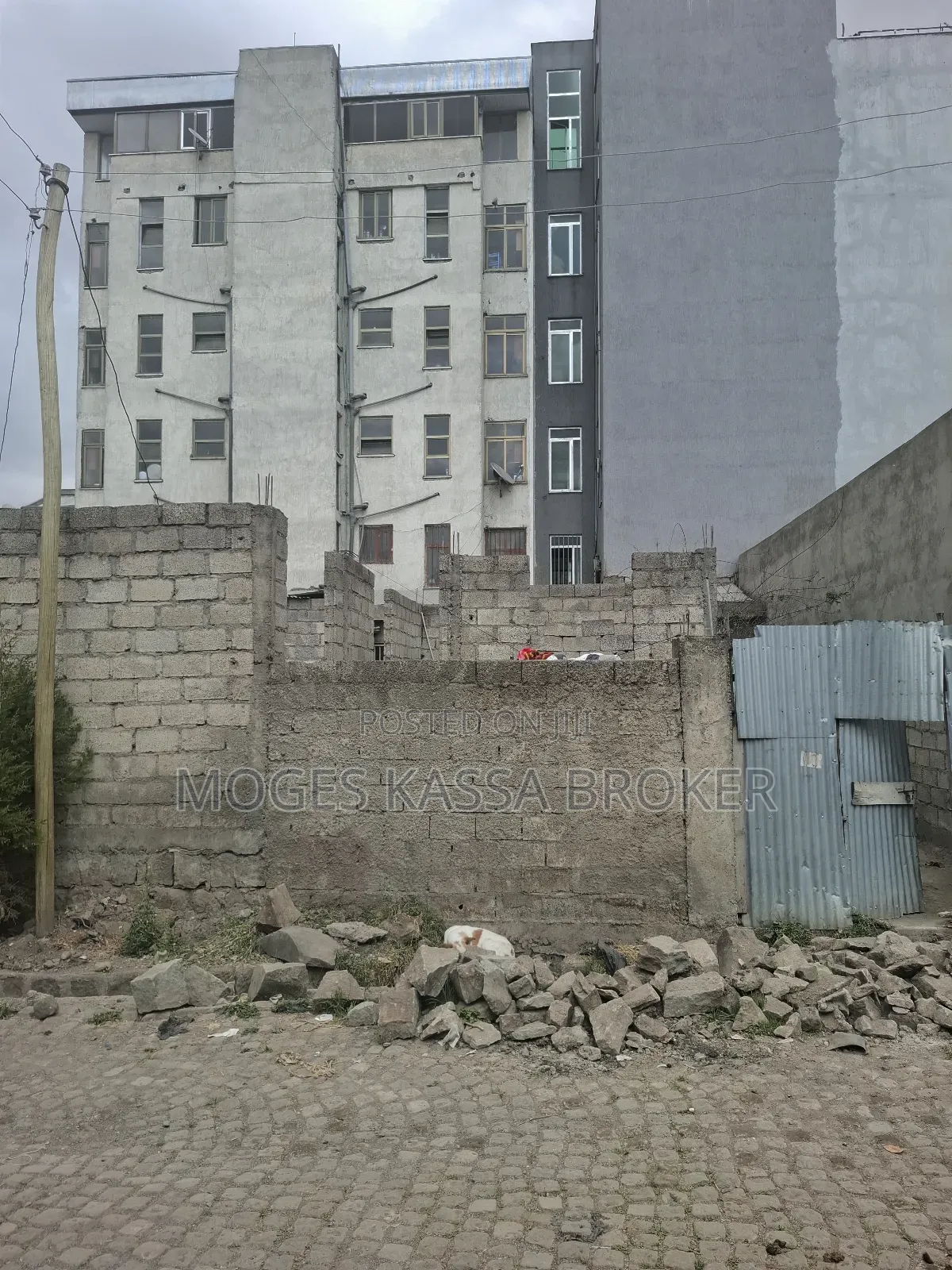 3bdrm House in አያት ሆሴዕ ሪል ስቴት ፊት, Yeka for sale