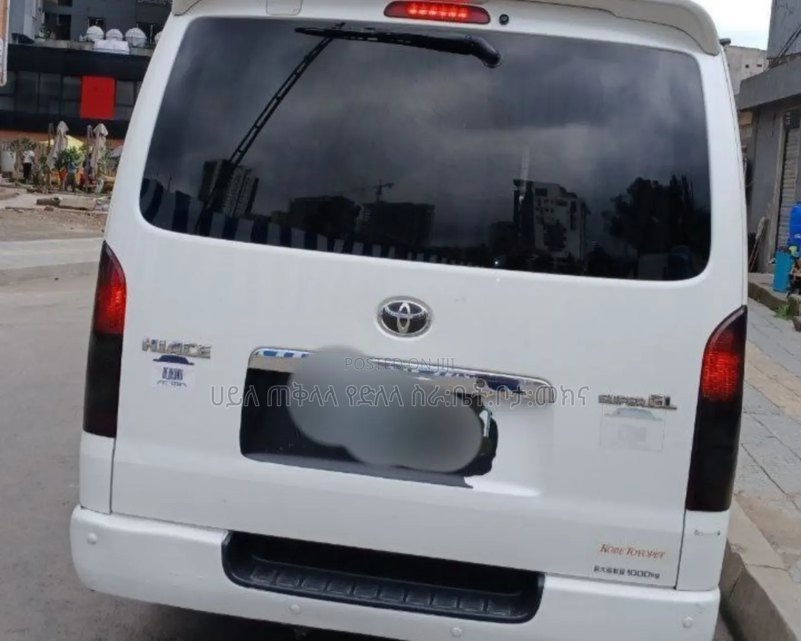 Toyota HiAce 2011 White