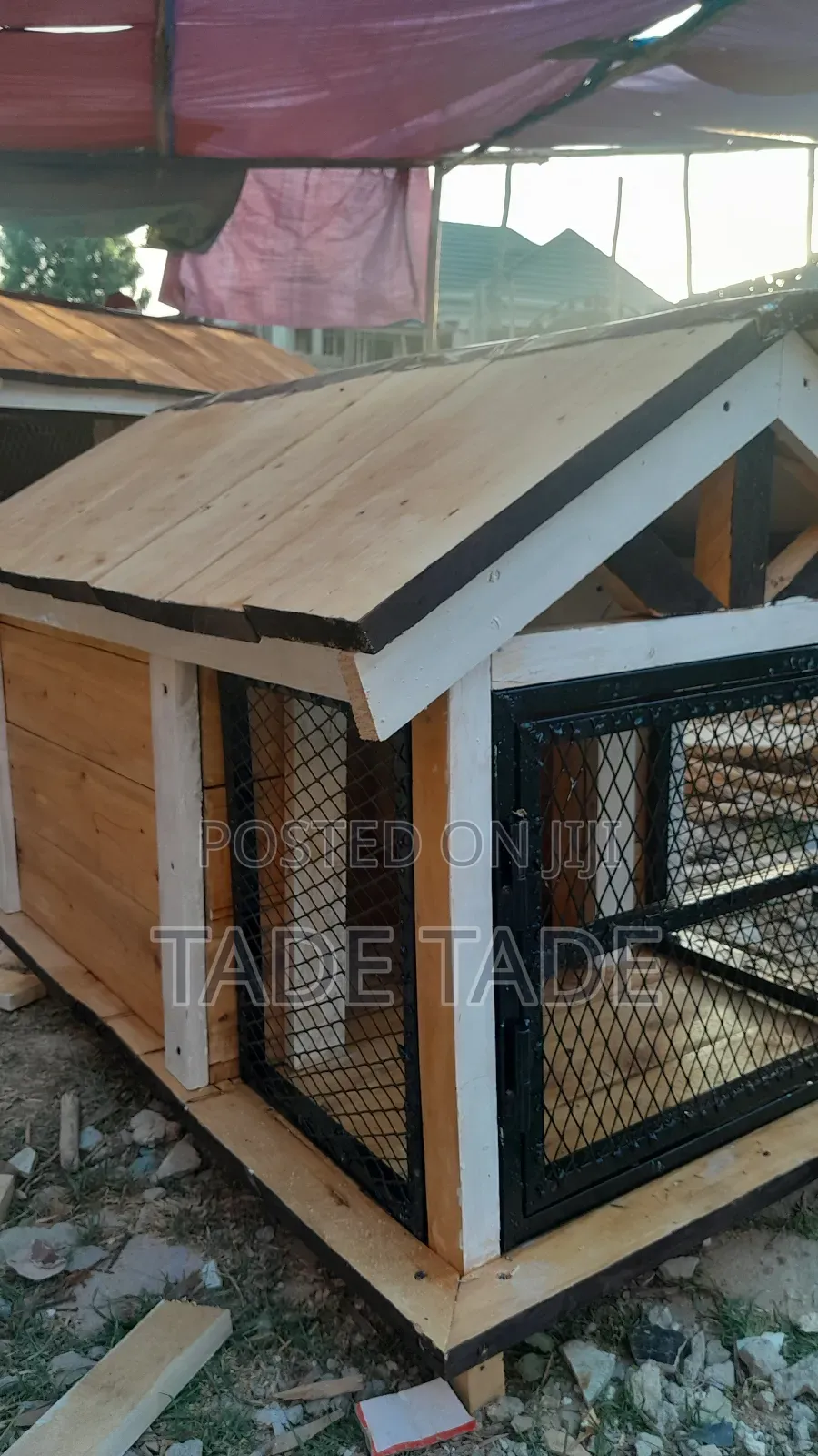 Orginal Wood Dog House