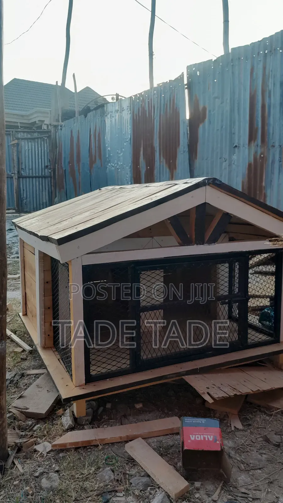 ጊዜውን የጠበቁ የውሻ ቤቶች