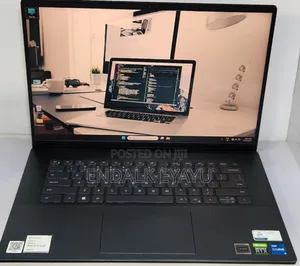 Photo - New Laptop Dell Inspiron 16 5620 16GB Intel Core I5 SSD 512GB