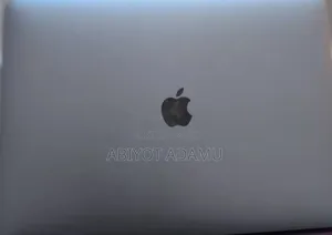 New Laptop Apple MacBook Pro 2017 16GB Intel Core I7 SSD 512GB