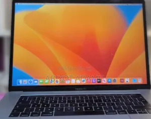 New Laptop Apple MacBook Pro 2017 16GB Intel Core I7 SSD 512GB