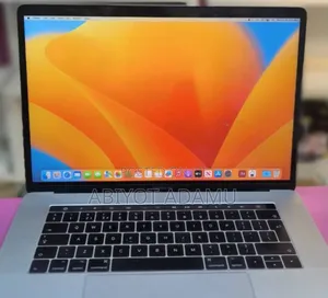 New Laptop Apple MacBook Pro 2017 16GB Intel Core I7 SSD 512GB