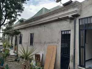 Photo - 4bdrm House in Ccd, Oromia-Finfinne for sale