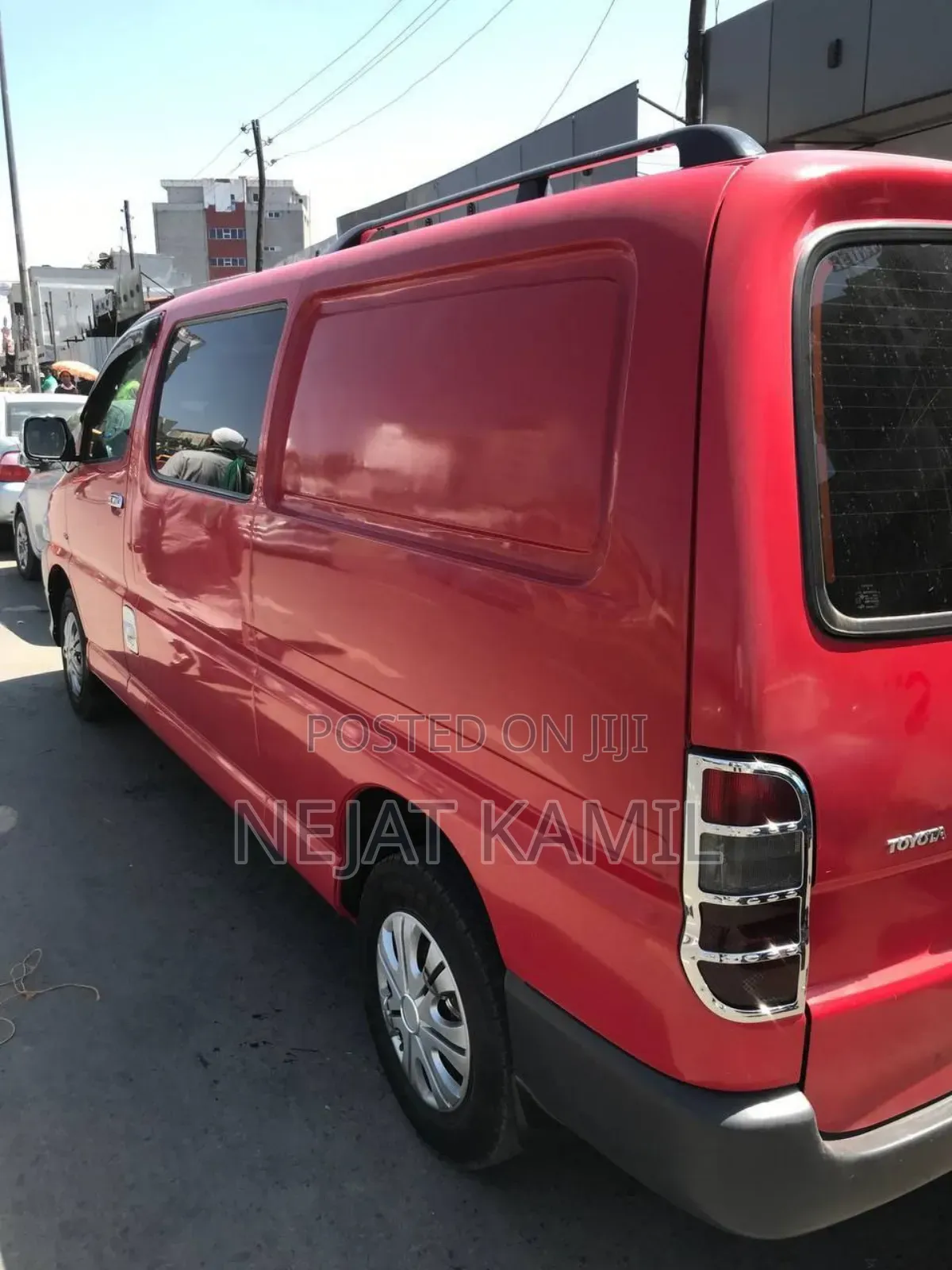 Toyota HiAce 2011 Red