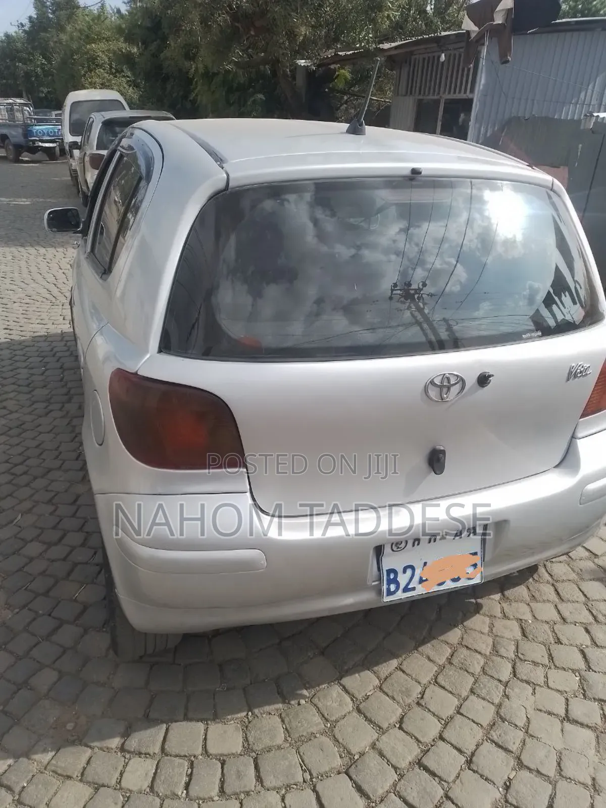 Toyota Vitz 2004 Silver