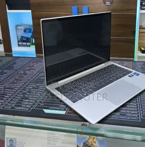 New Laptop HP Dragonfly Folio 16GB Intel Core I7 SSD 512GB