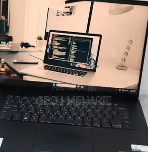 Photo - New Laptop Dell Inspiron 16 5620 16GB Intel Core i5 SSD 512GB