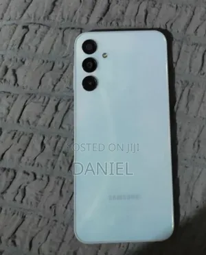 Photo - Samsung Galaxy A15 128 GB White