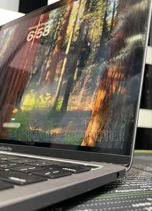 New Laptop Apple MacBook Pro 2022 M2 16GB Apple M2 SSD 256GB