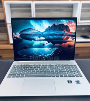 New Laptop HP Pavilion 17 16GB Intel Core I7 SSD 1T