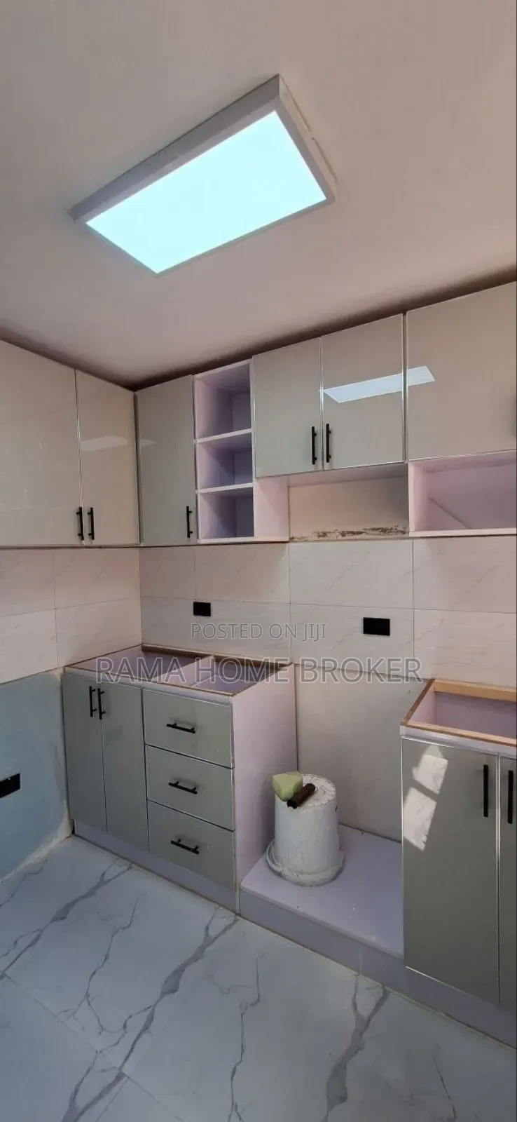 Furnished 2bdrm Condo in Yeka for sale