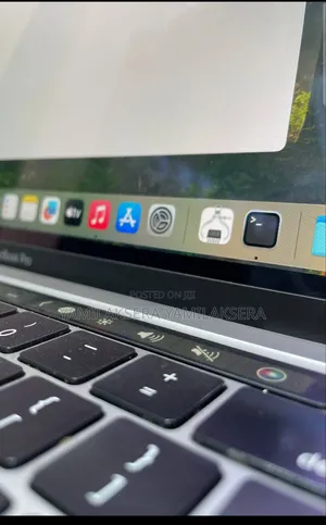 New Laptop Apple MacBook Pro 2022 M2 16GB Apple M2 SSD 256GB