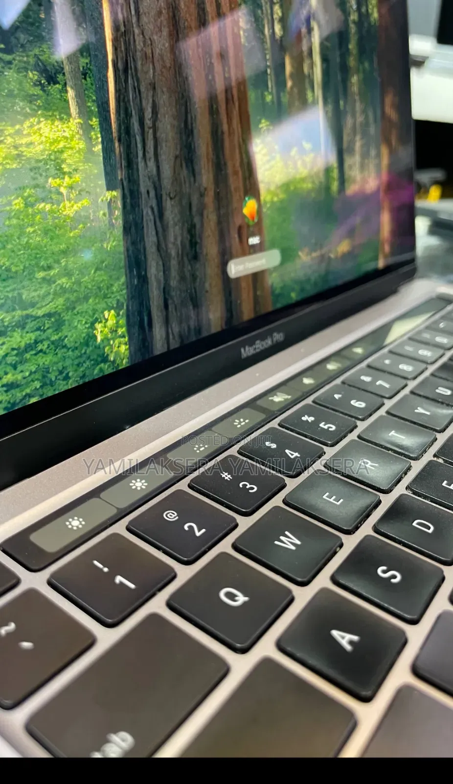 New Laptop Apple MacBook Pro 2022 M2 16GB Apple M2 SSD 256GB