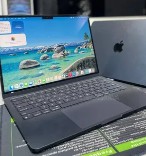 New Laptop Apple MacBook Air 2024 M3 13-Inch 8GB Apple M3 SSD 256GB