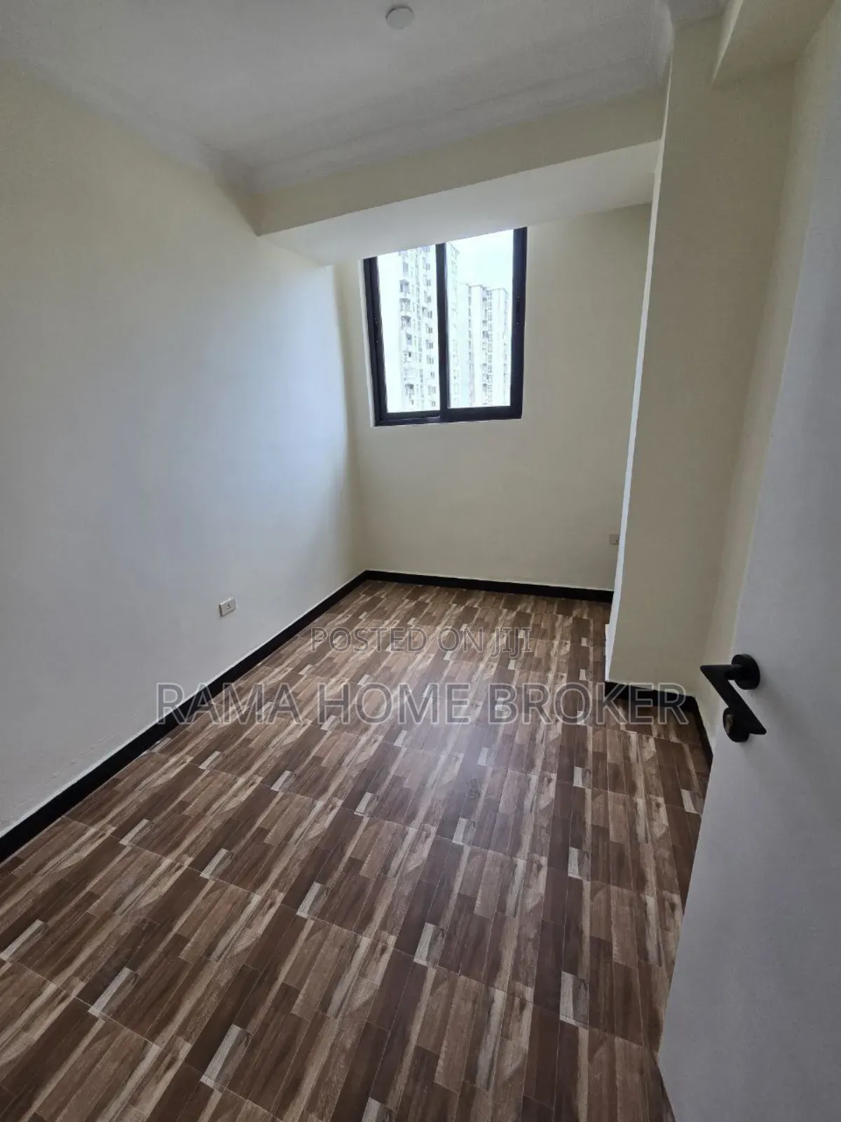 Furnished 2bdrm Condo in Yeka for sale