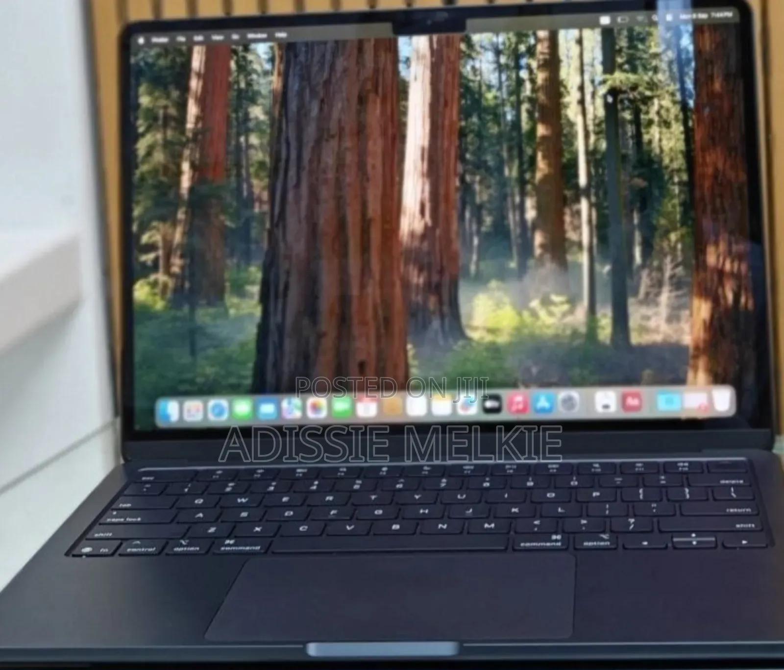 New Laptop Apple MacBook Air 2024 M3 13-Inch 8GB Apple M3 SSD 256GB