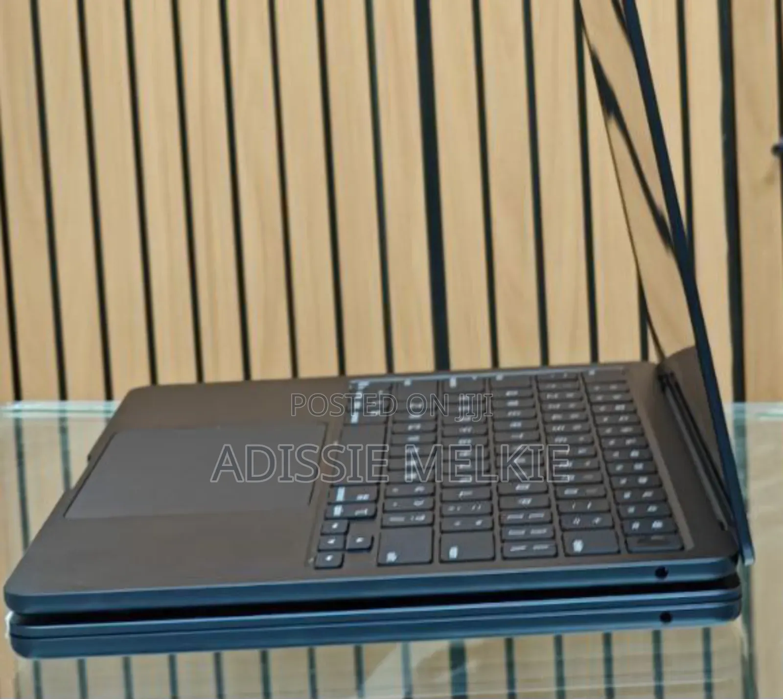 New Laptop Apple MacBook Air 2024 M3 13-Inch 8GB Apple M3 SSD 256GB