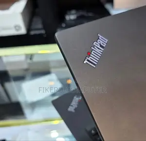 New Laptop Lenovo Thinkpad P14s 8GB Intel Core I5 SSD 512GB