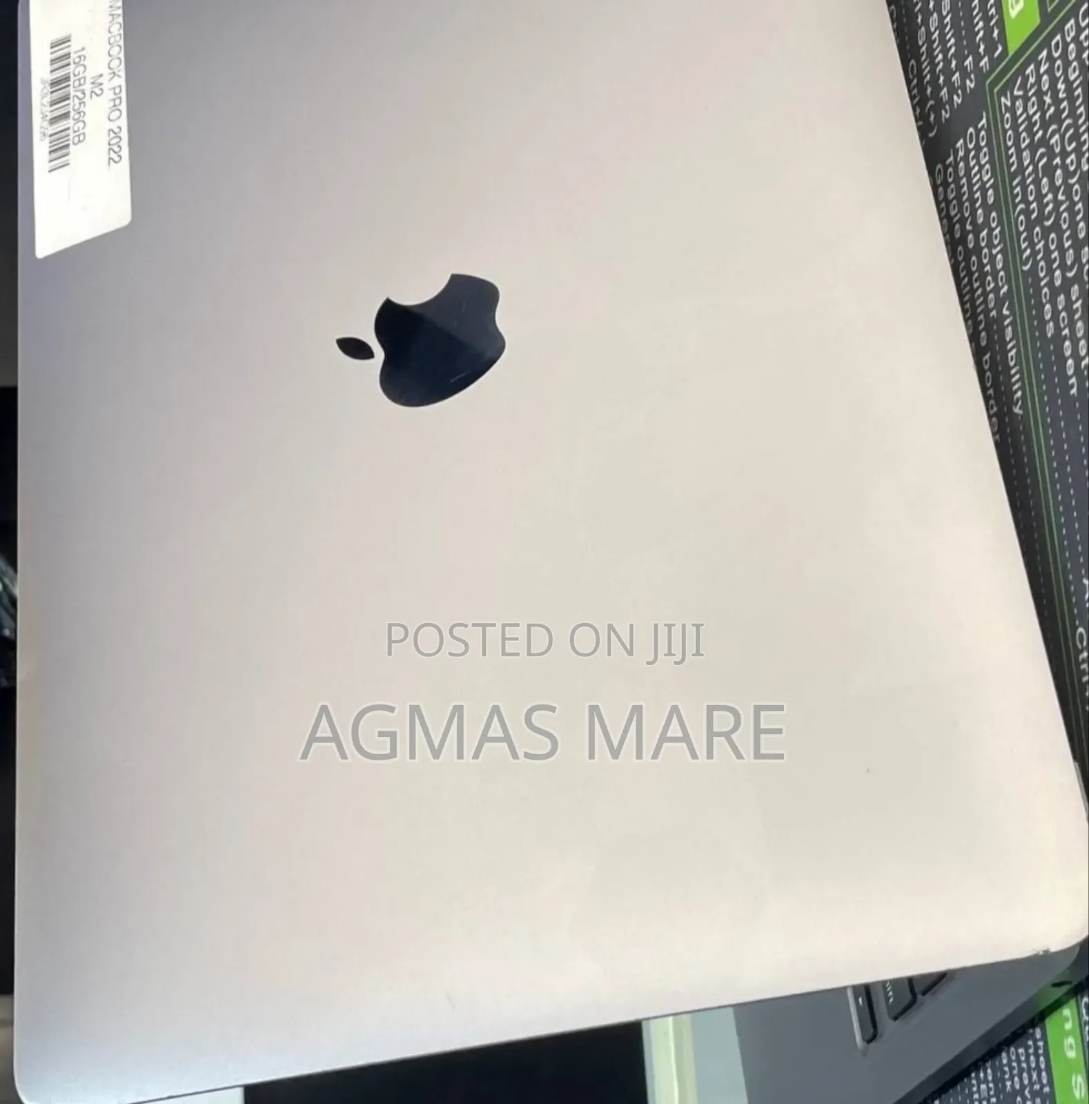 New Laptop Apple MacBook Pro 2022 M2 8GB Apple M2 SSD 256GB