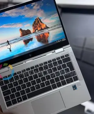 New Laptop HP EliteBook 830 G8 16GB Intel Core I7 SSD 512GB