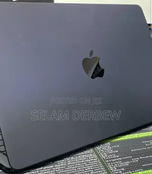 New Laptop Apple MacBook Air 2024 M3 13-Inch 8GB Apple M3 SSD 256GB