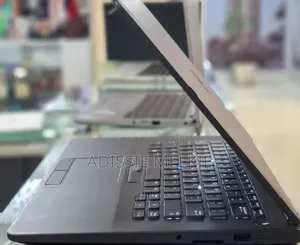 New Laptop Dell Latitude 5480 8GB Intel Core I5 SSD 256GB