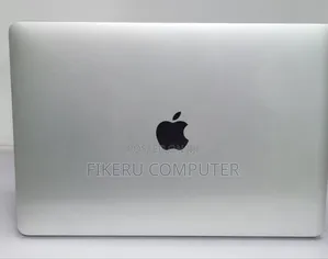 New Laptop Apple MacBook Pro 2019 8GB Intel Core I5 SSD 256GB