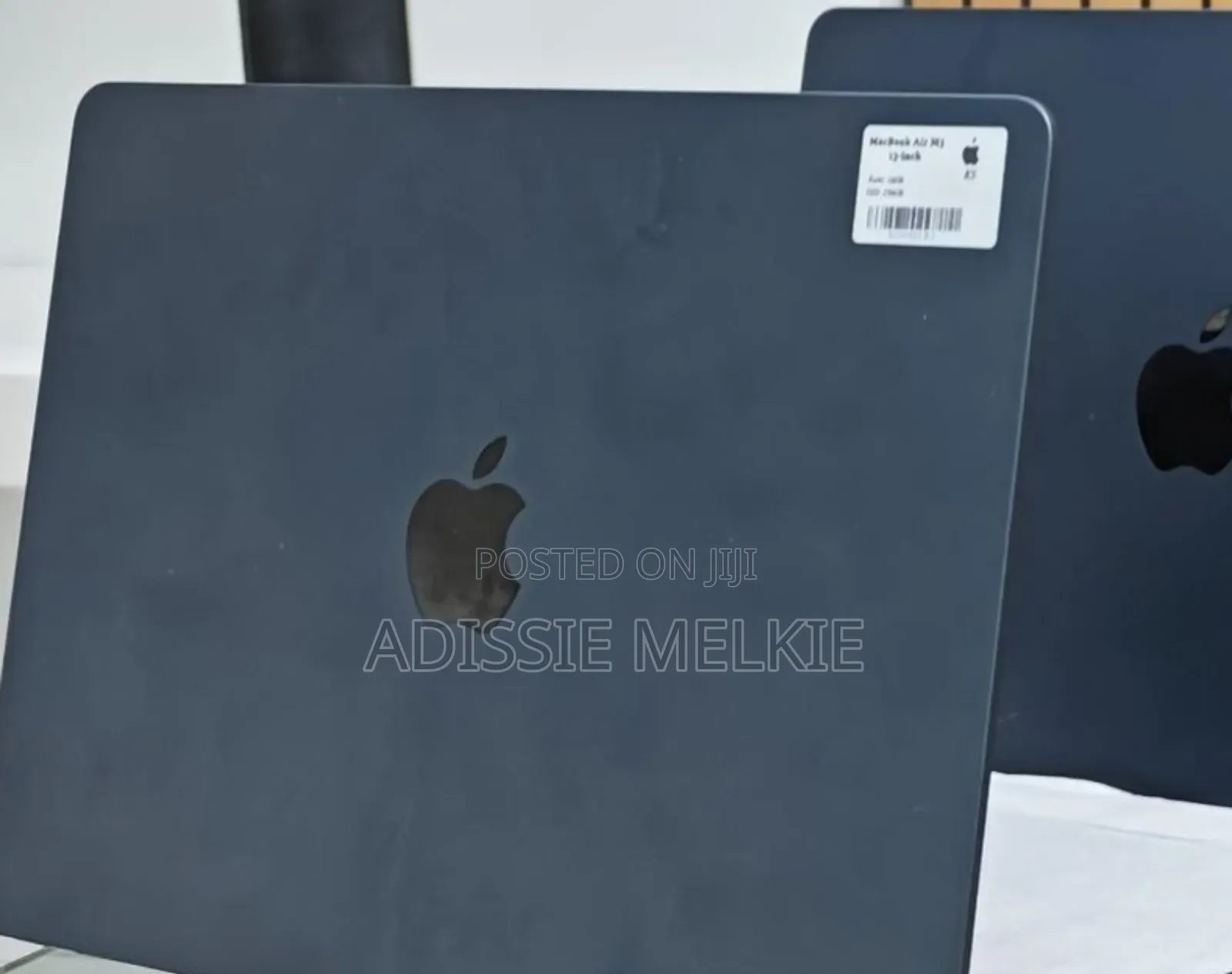 New Laptop Apple MacBook Air 2025 M4 13-Inch 16GB Apple M4 SSD 256GB