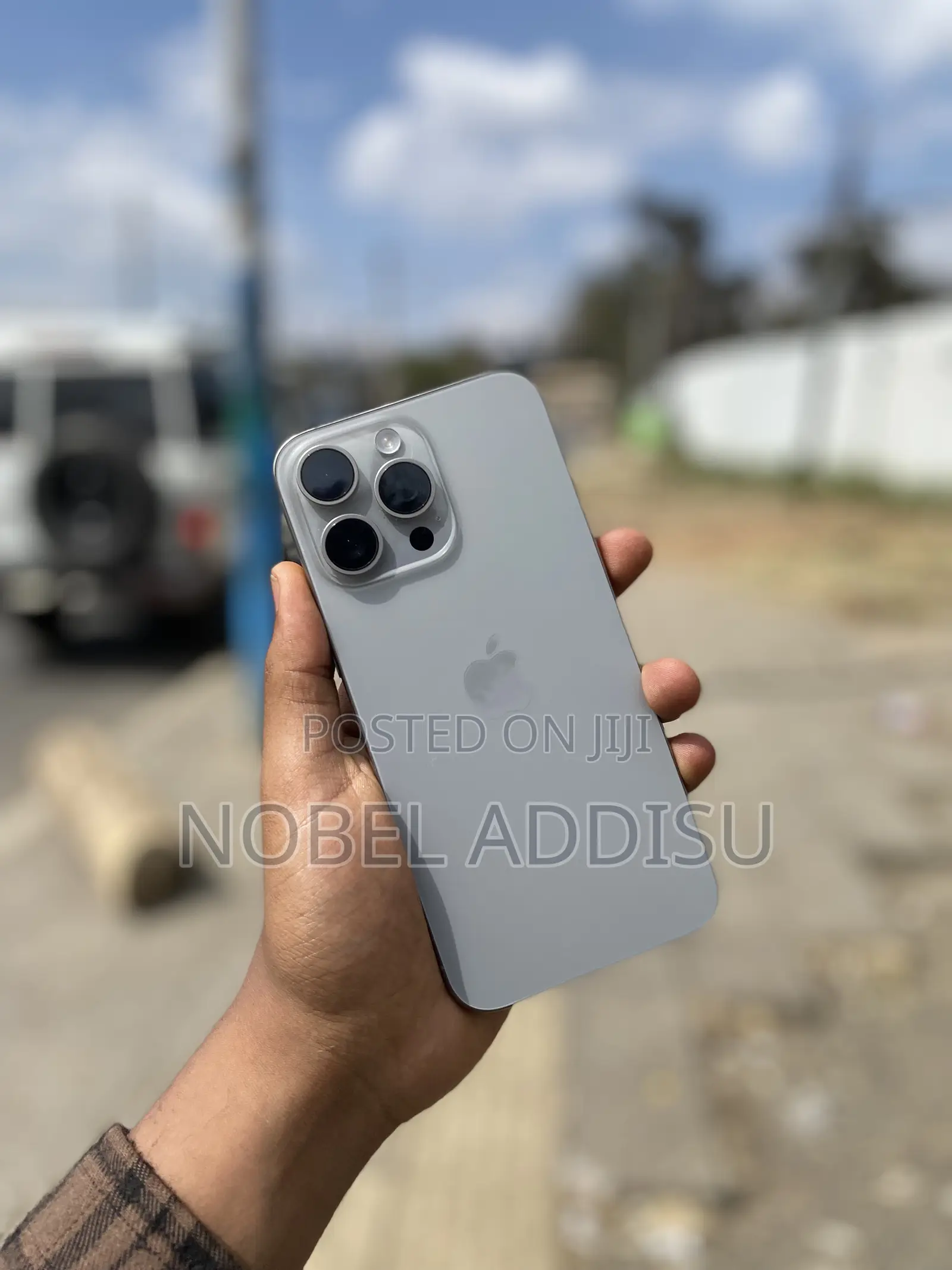 New Apple iPhone 15 Pro Max 256 GB Silver