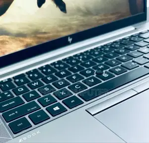 New Laptop HP ZBook Firefly 14 G7 16GB Intel Core I7 SSD 512GB