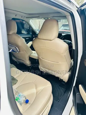 Toyota Highlander Hybrid 2024 White