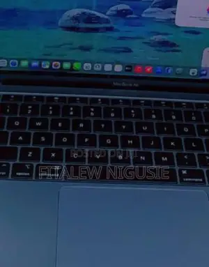 New Laptop Apple MacBook Air 2020 M1 8GB Apple M1 SSD 256GB