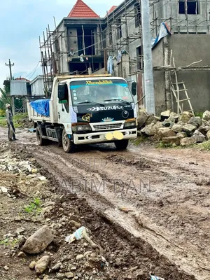 የጭነት አገልግሎት( ለሲሚንቶ ለብረት ለብሎኬት ለጣውላ ለቤት ዕቃ )