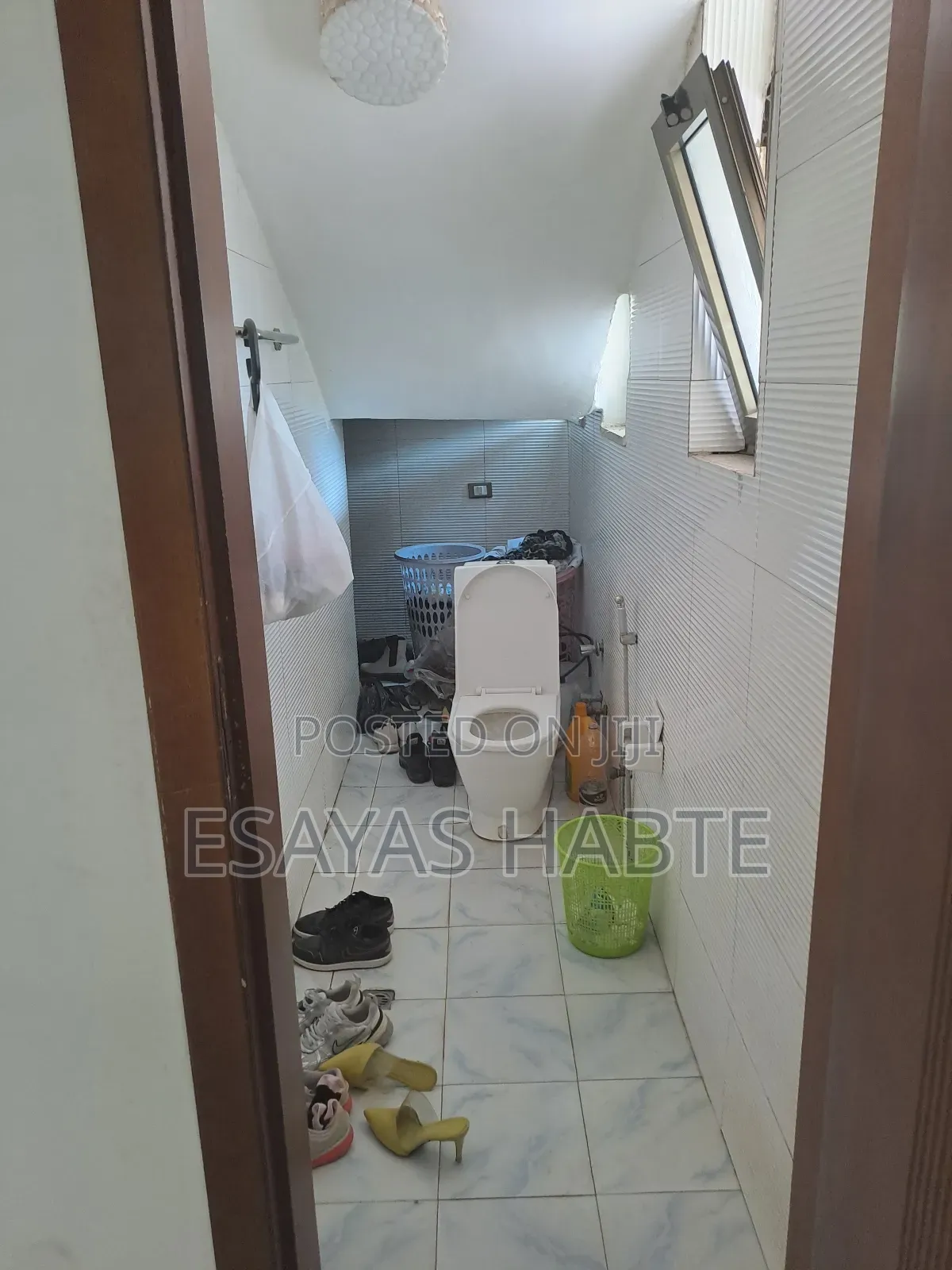 6bdrm Townhouse / Terrace in Bole for rent
