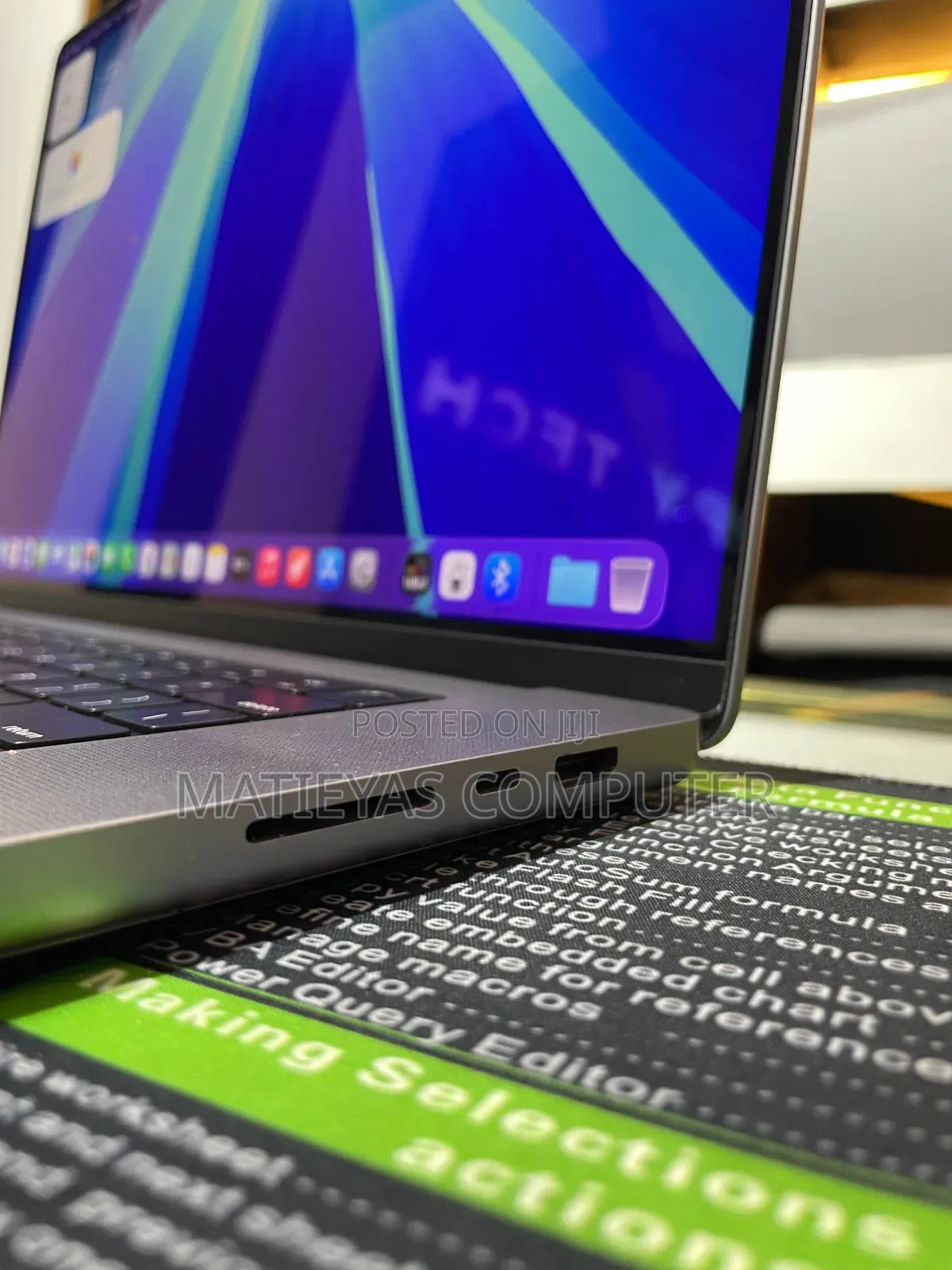 New Laptop Apple MacBook Pro M1 64GB Apple M1 Max SSD 1T