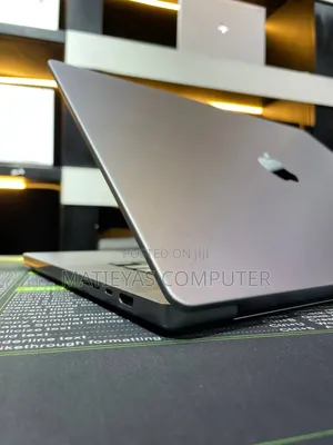 New Laptop Apple MacBook Pro M1 64GB Apple M1 Max SSD 1T