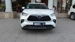 Toyota Highlander Hybrid 2023 White