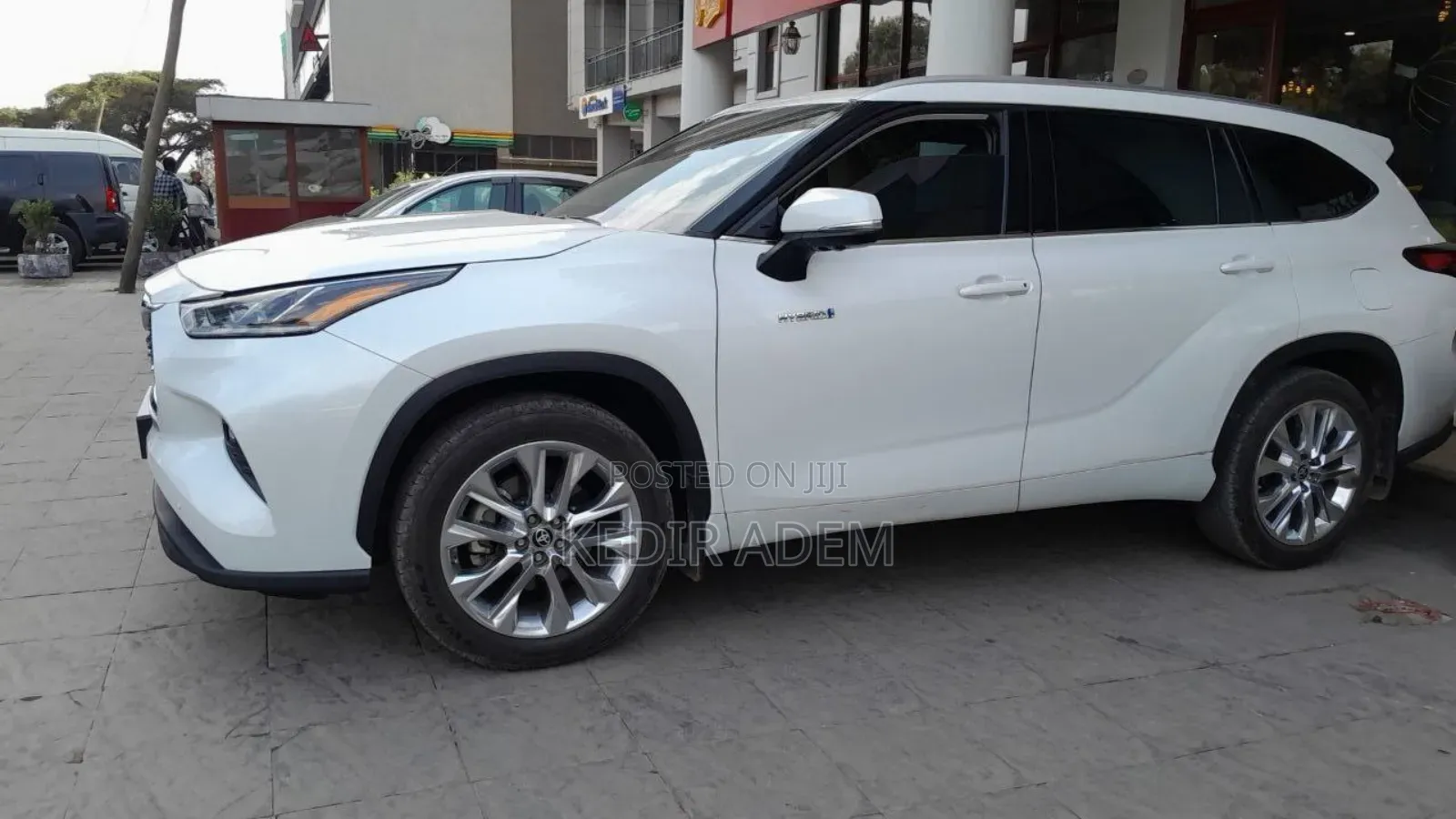 Toyota Highlander Hybrid 2023 White