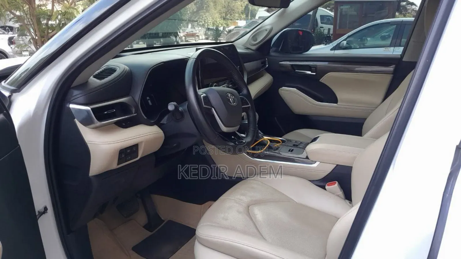 Toyota Highlander Hybrid 2023 White