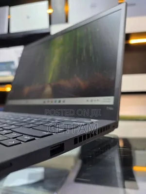 New Laptop Lenovo Thinkpad P14s 8GB Intel Core I5 SSD 512GB