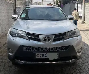 Photo - Toyota RAV4 2014 Silver