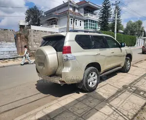 Toyota Land Cruiser Prado 2011 Gold