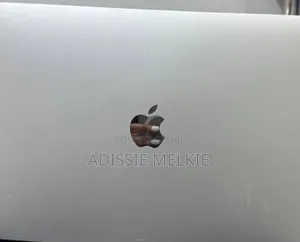 New Laptop Apple MacBook Pro 2017 8GB Intel Core I7 SSD 128GB