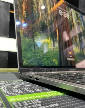 New Laptop Apple MacBook Pro 2023 M2 16GB Apple M2 SSD 256GB