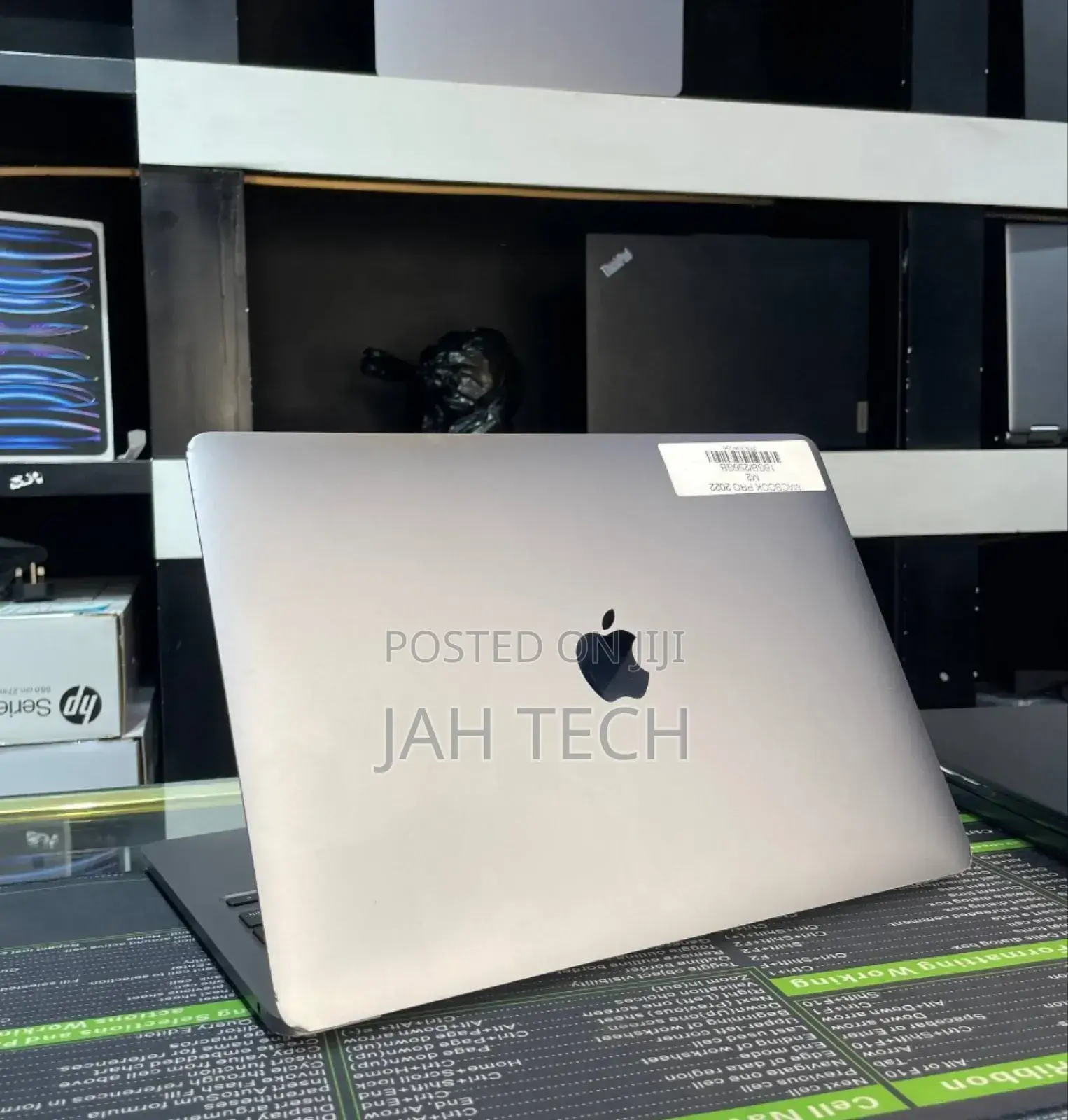 New Laptop Apple MacBook Pro 2023 M2 16GB Apple M2 SSD 256GB