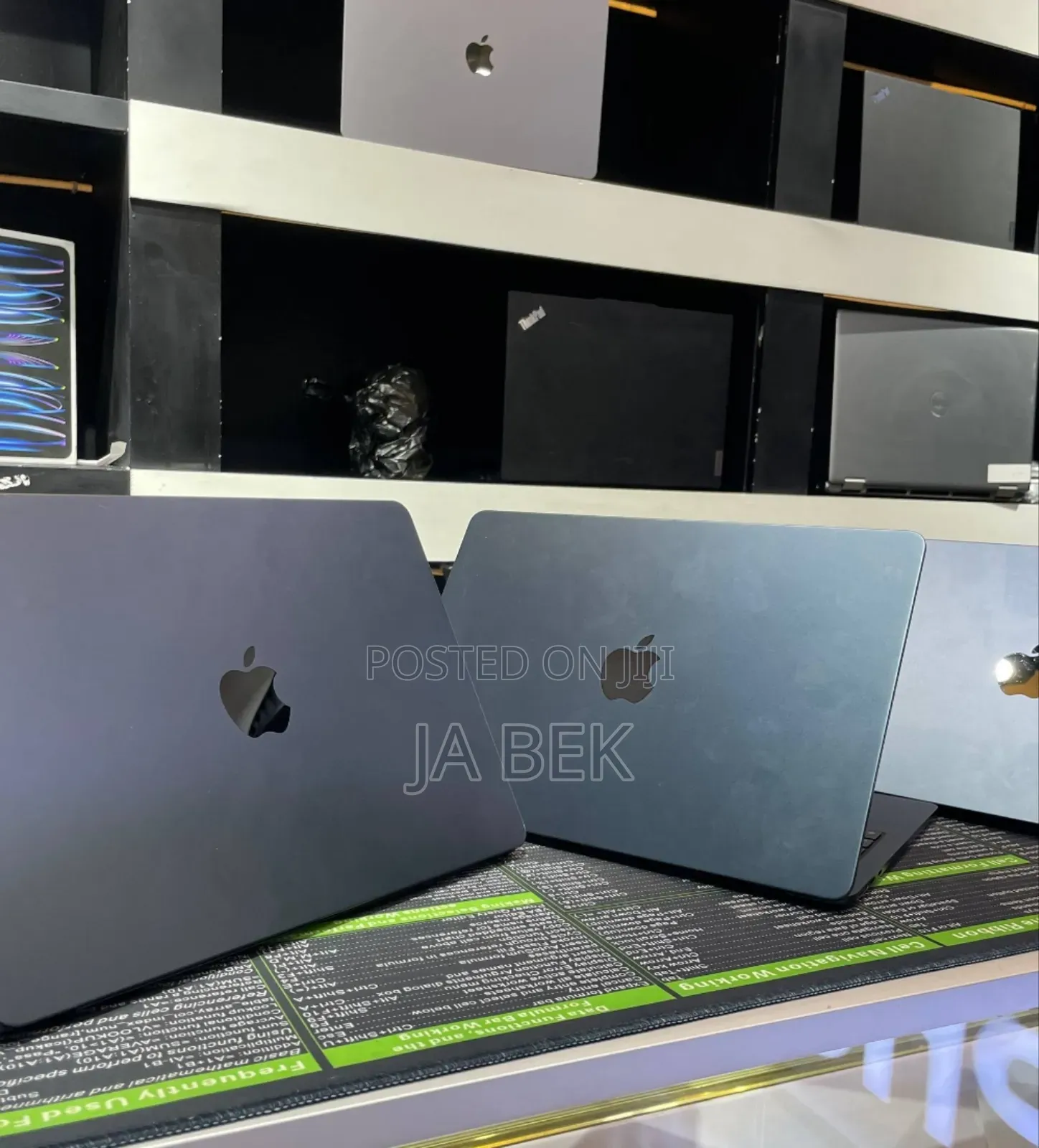 New Laptop Apple MacBook Air 2024 M3 13-Inch 8GB Apple M3 SSD 256GB