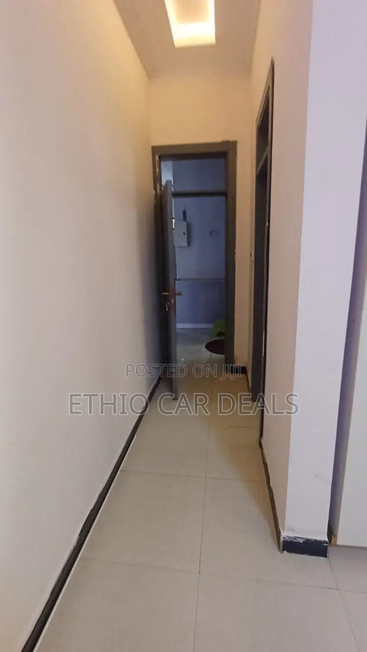 Furnished 5bdrm Villa in Bole for sale